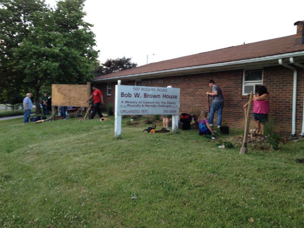 2014 New Sign & Curb Appeal — photo 5